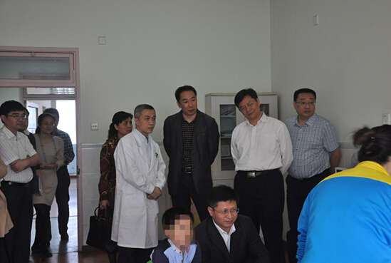 中残联领导视察重庆市儿童孤独症康复治疗中心15年4月24日